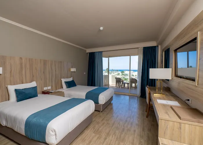 Üdülőközpont Seven Seas Jolie Bay 5*