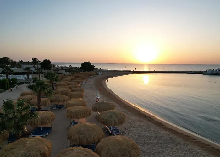 Üdülőközpont Seven Seas Jolie Bay 5*