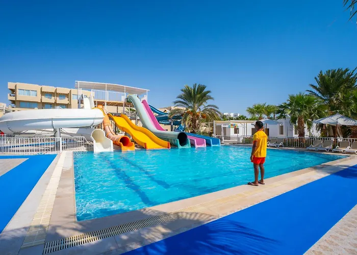 Üdülőközpont Seven Seas Jolie Bay 5*